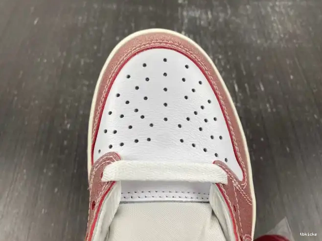 Rep TB X 1 JORDAN BLACK' LOW TROPHY AIR 'RED FN0432-017 ROOM OG 0422